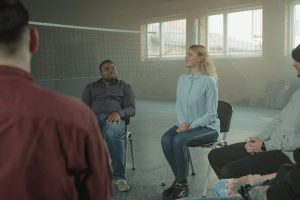 Pros & Cons of Dialectical Behavior Therapy